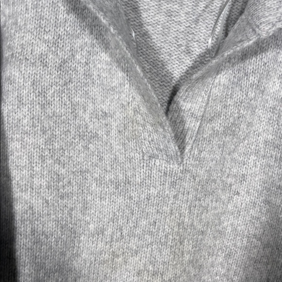 NEUTRAL GROUND WOMENS LIGHT GRAY V NECK COLLARED SWEATER SMALL - Picture 4 of 6